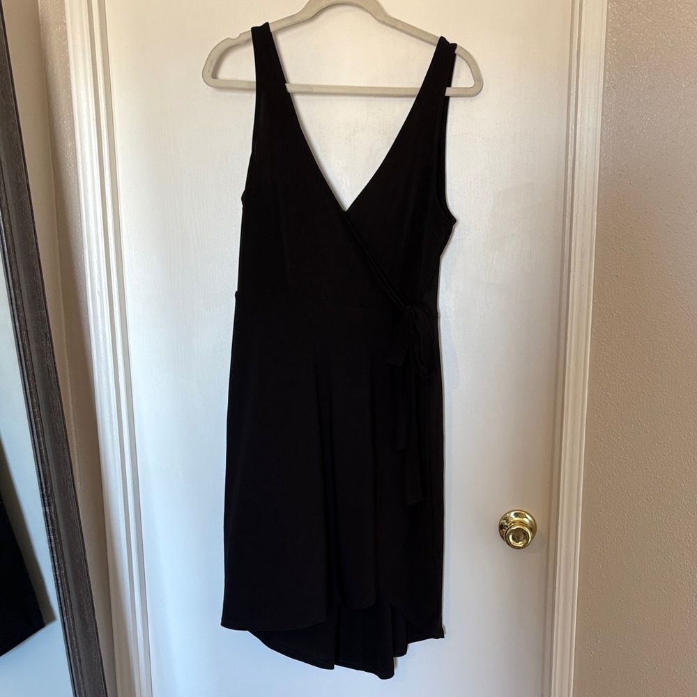 Black Sleeveless Dress Wrap With Side Tie